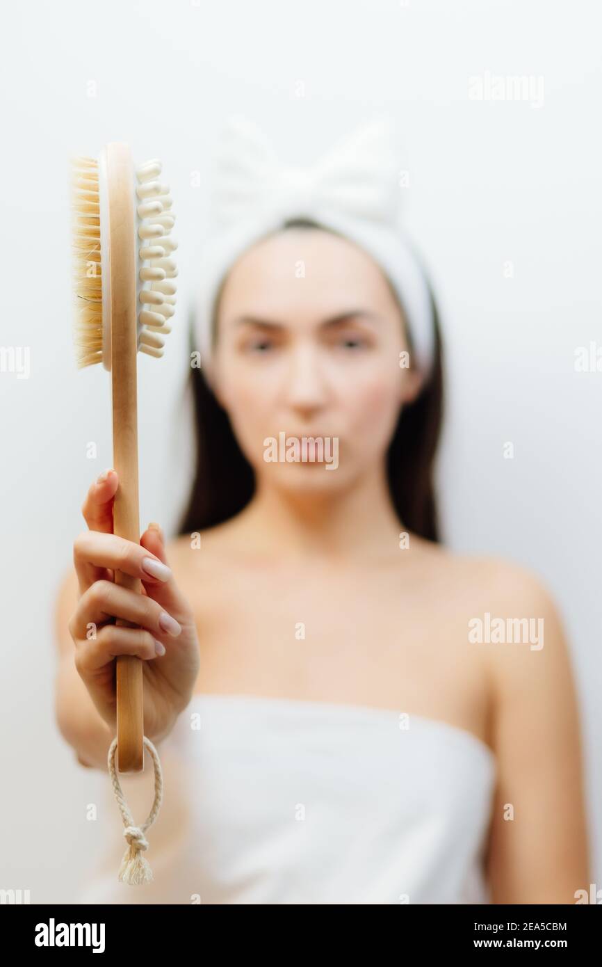 Dry Brushing body treatment Stock Photo Alamy