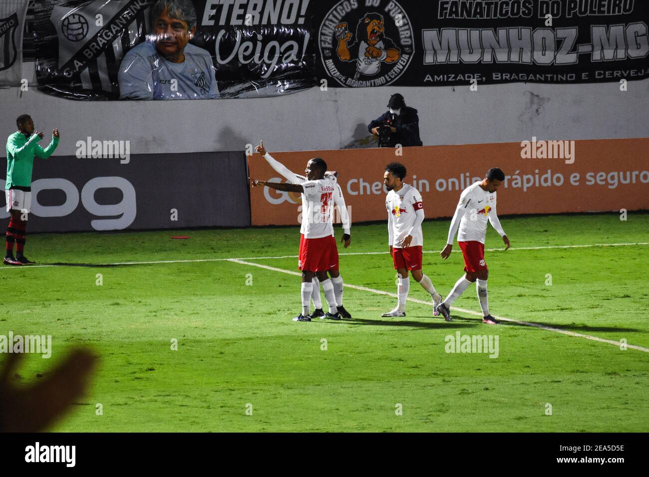 Braganca Paulista Sp 07 02 2021 Bragantino X Flamengo Match Between Red Bull Bragantino X Flamengo Held At The Nabi Abi Chedid Stadium In Braganca Paulista Sp This Sunday 07 Claudinho Gestures Photo