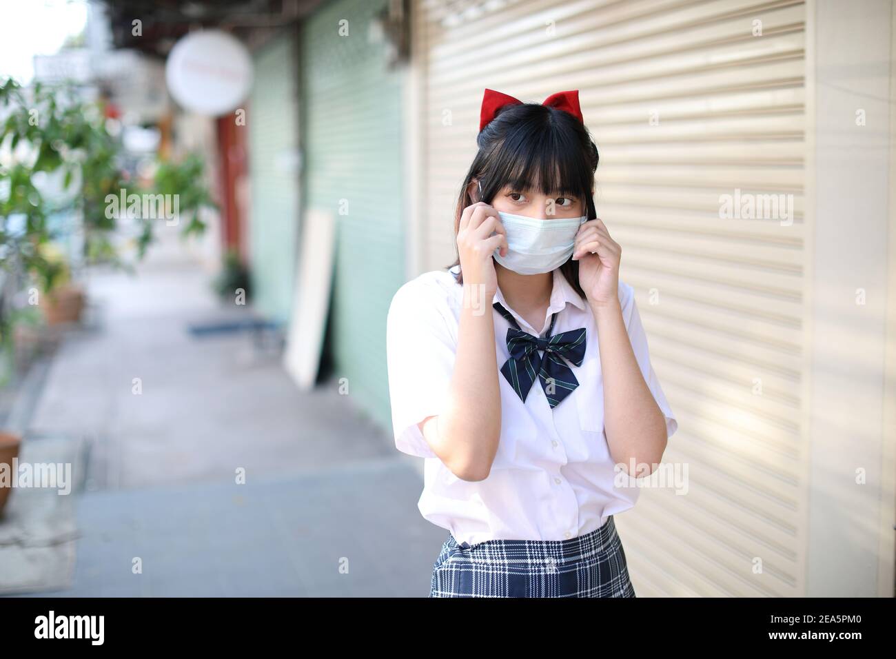 Asian girl mask hi-res stock photography and images - Alamy