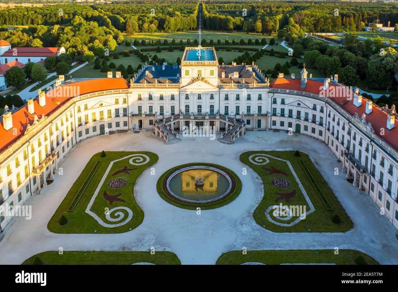 Palace of versailles aerial view hi-res stock photography and images ...