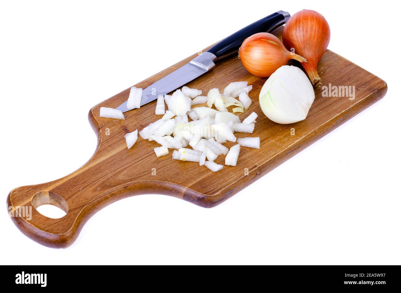 Slices of chopped onion on kitchen cutting board Stock Photo - Alamy