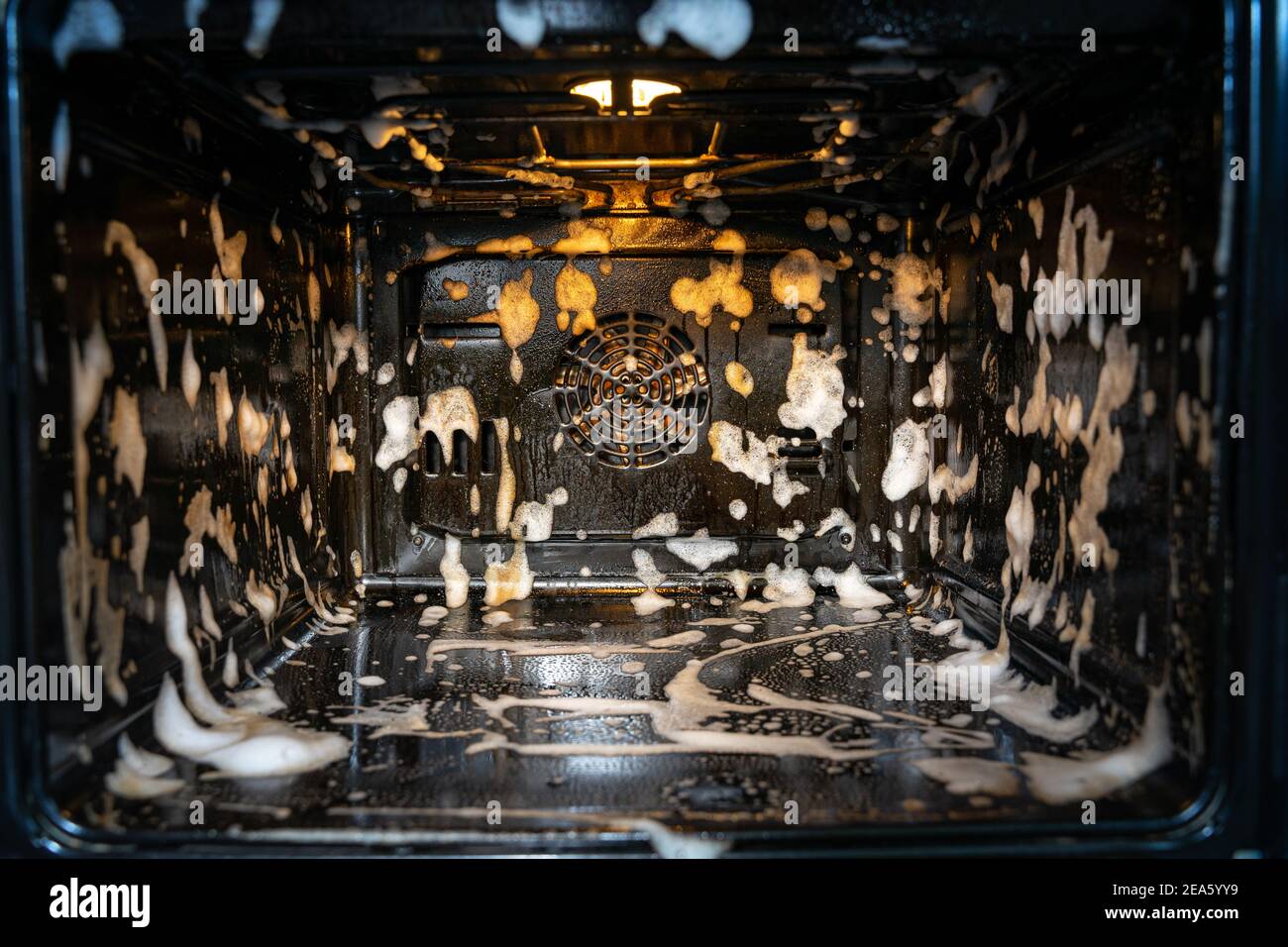 Dirty oven hires stock photography and images Alamy