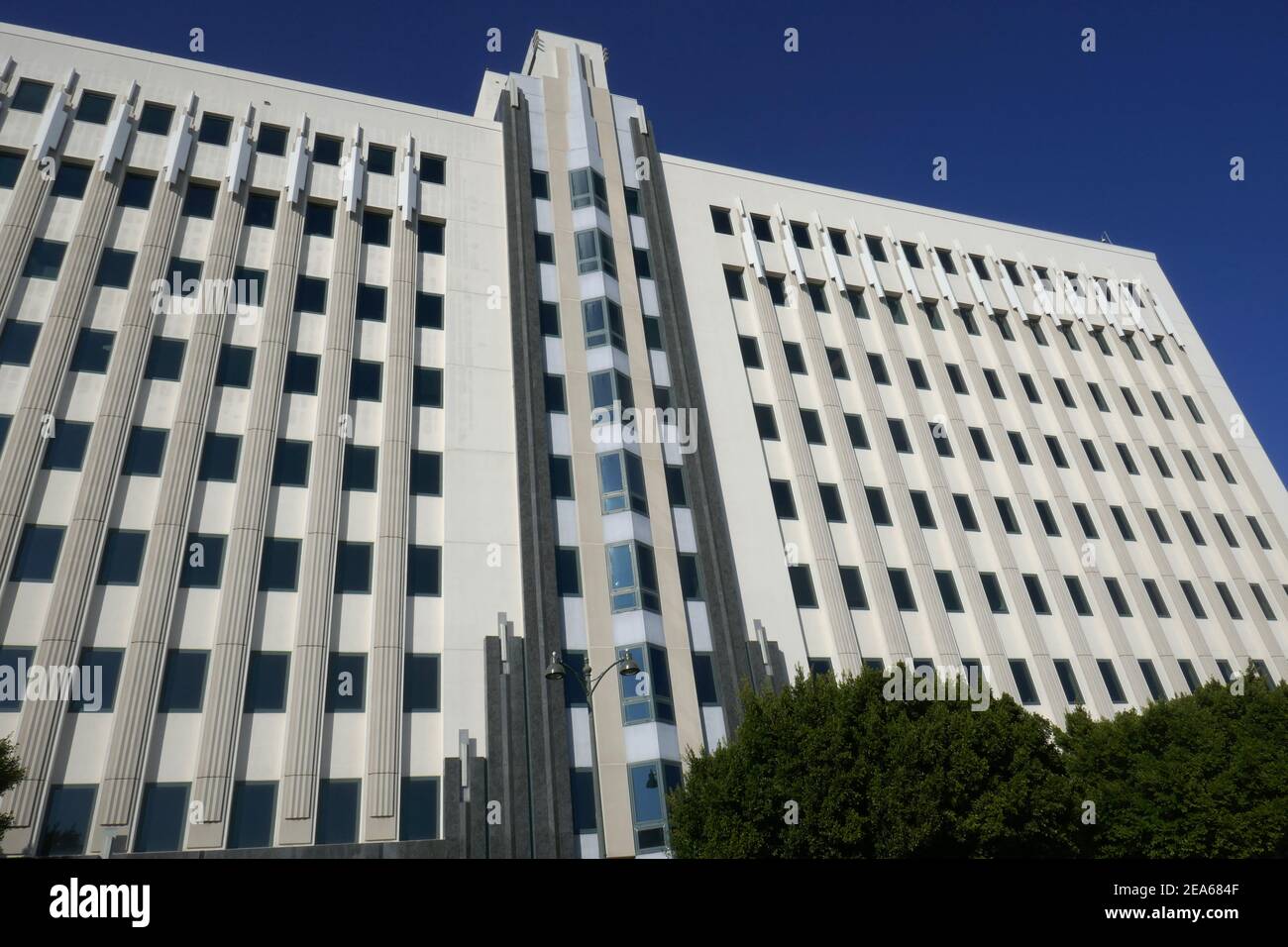 Los Angeles, California, USA 7th February 2021 A general view of atmosphere of Filming Location of Commerce Bank of Beverly Hills in Television Sitcom 'The Beverly Hillbillies' at 5055 Wilshire Blvd on February 7, 2021 in Los Angeles, California, USA. This is currently location of the Argentina Consulate. Photo by Barry King/Alamy Stock Photo Stock Photo