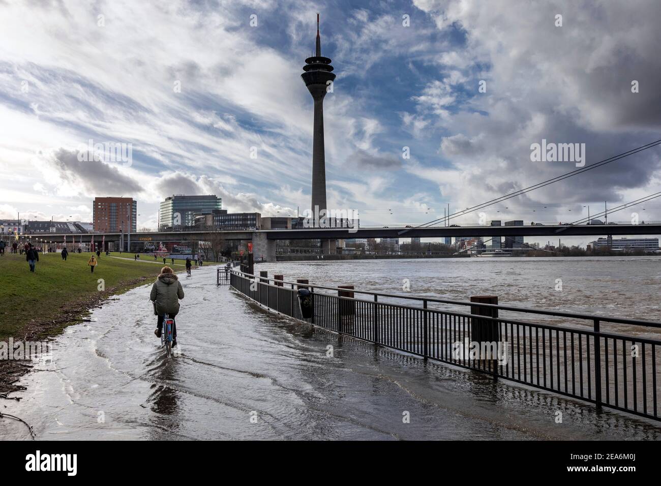 Flood on the Rhine promenade in downtown Dusseldorf Stock Photo Alamy