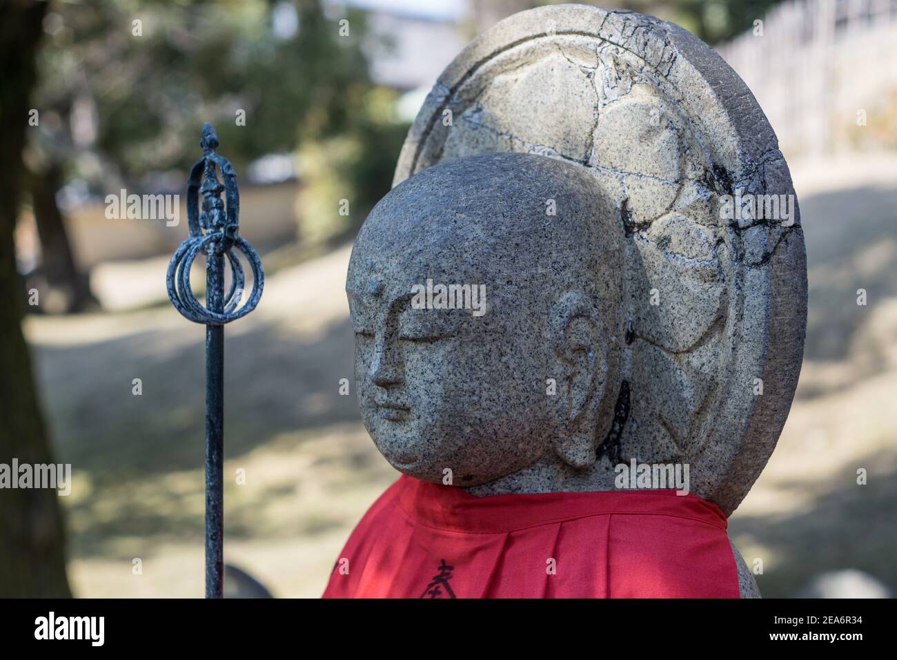 Statues with red bibs hires stock photography and images Alamy