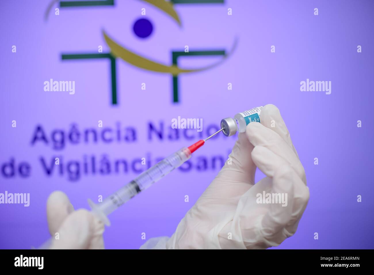 A Agência Nacional de Vigilância Sanitária (Anvisa) afirmou, nesta terça-feira (02), que a  divulgação da eficácia de 91,6% da vacina Sputnik V é uma Stock Photo