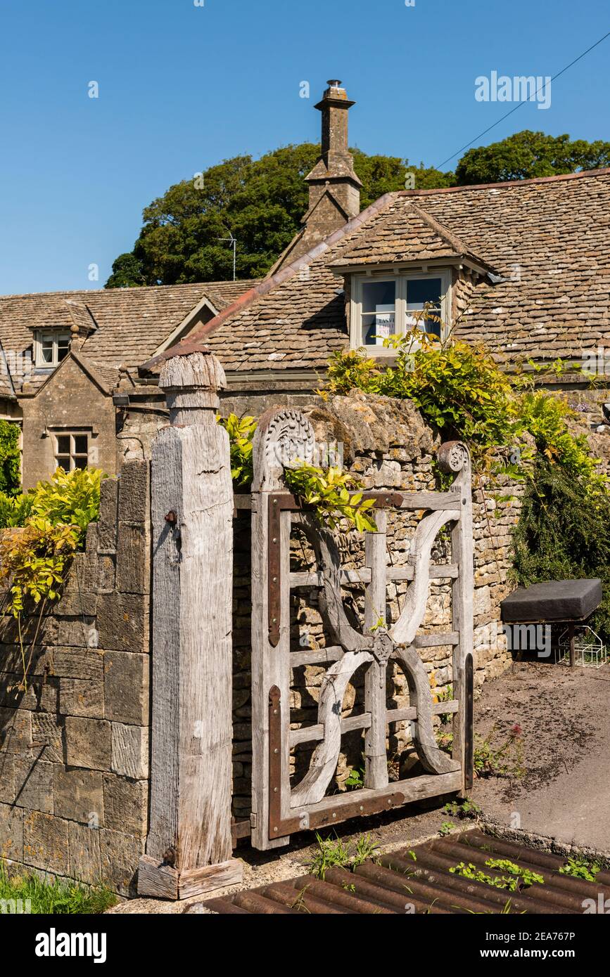 Cotswold stone house, Littleworth, Gloucestershire, UK Stock Photo