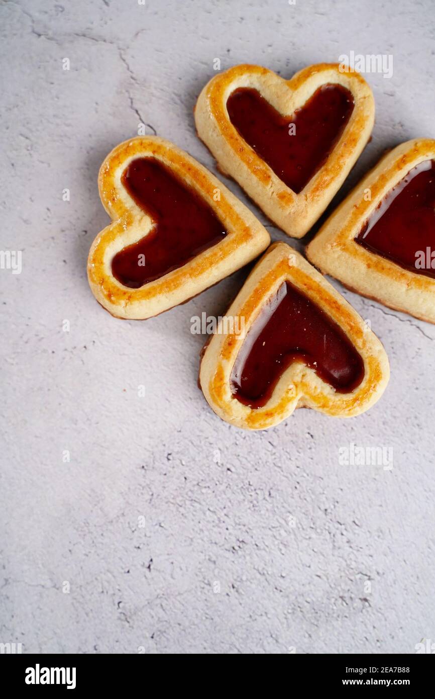 Valentine Heart Cookies / Strawberry jelly hearts with copy space Stock Photo Alamy