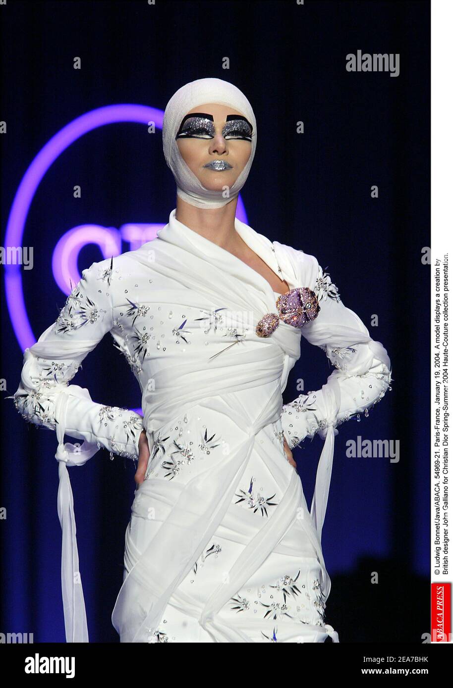 Dior haute couture runway hi-res stock photography and images - Page 18 -  Alamy