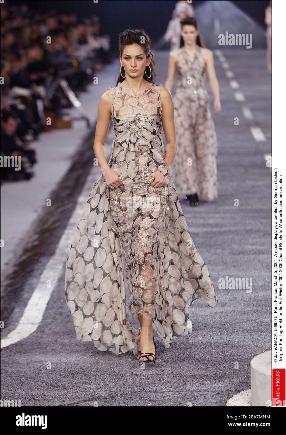 Chanel ready wear paris model hi-res stock photography and images - Page 2  - Alamy