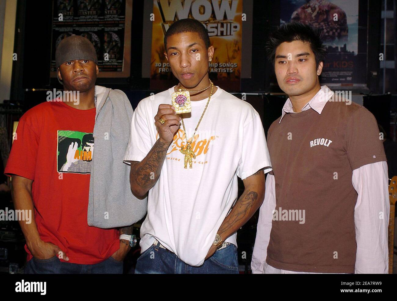 snoop & pharrell @ the 2003 BET awards  Pharrell, Pharrell williams, Baggy  style