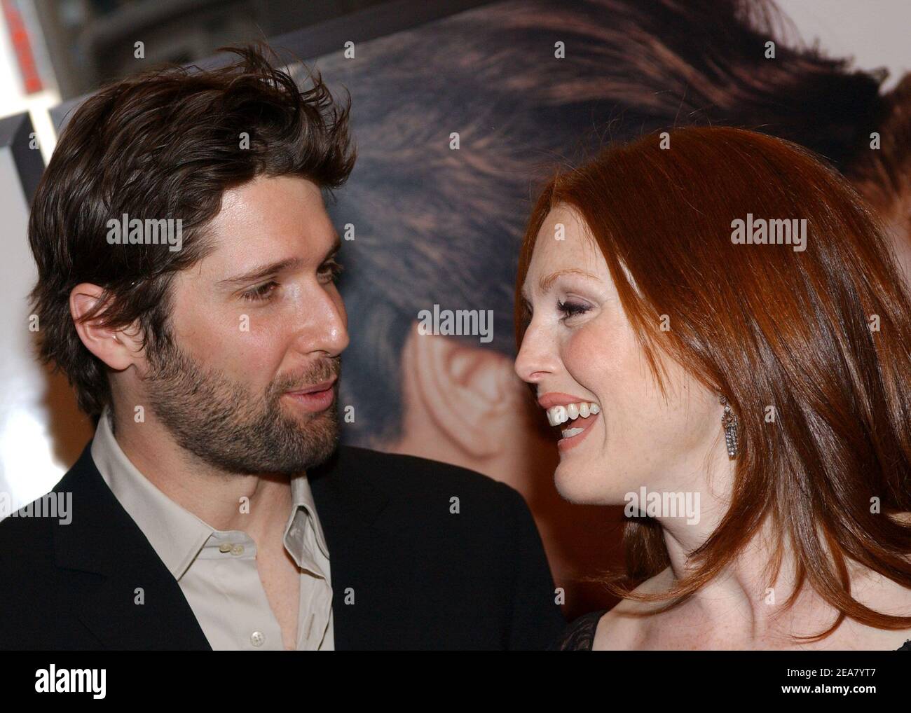 Julianne Moore Embrasse