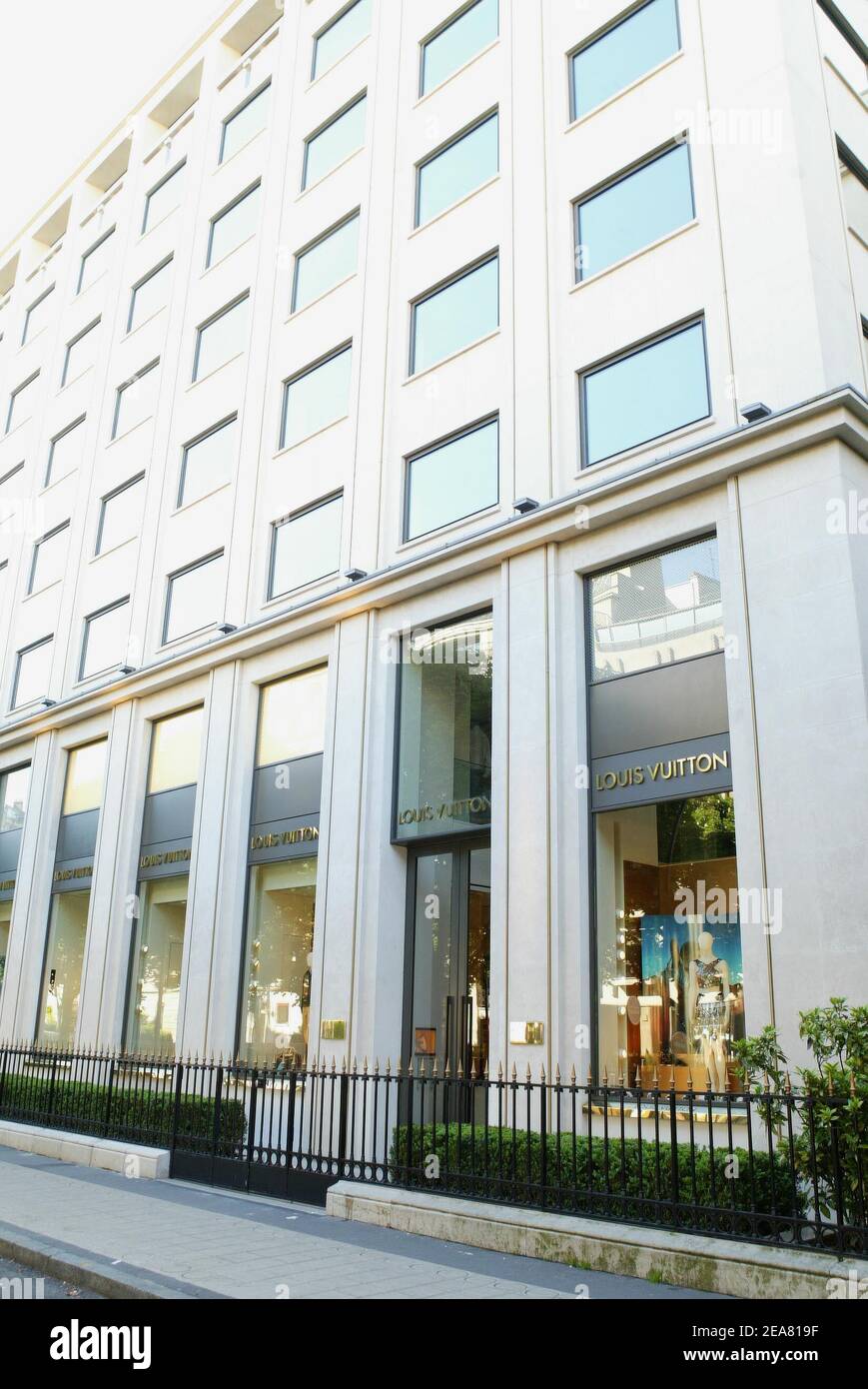 Inside Louis Vuitton Moet Hennessey London Offices