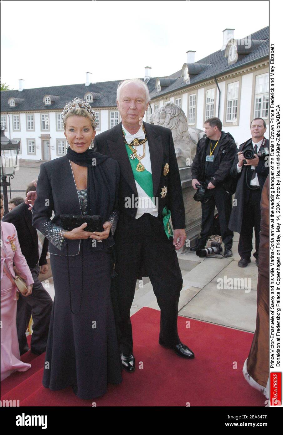 AUIRORA, image size:904x1390