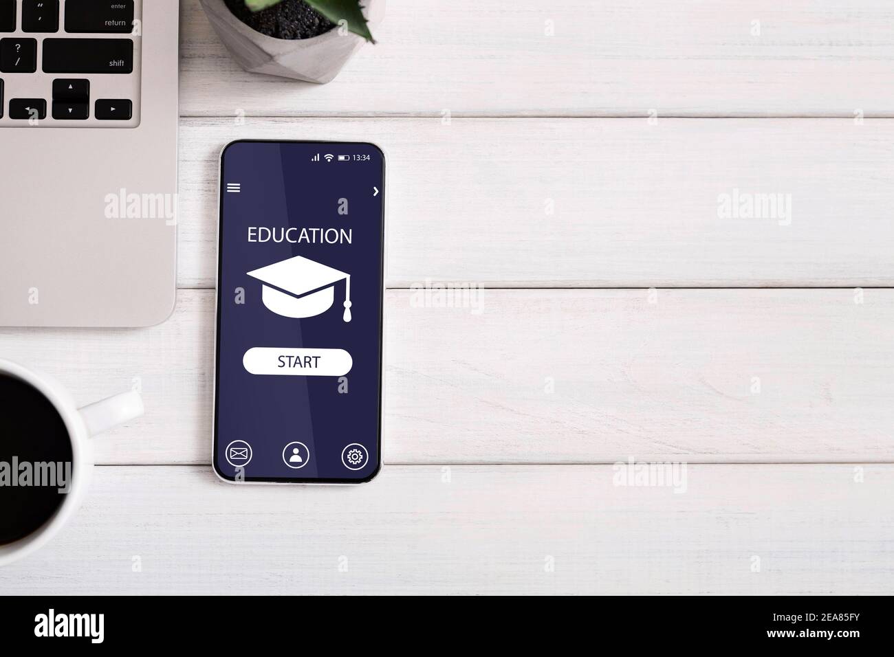 Learning concept smartphone courses hi-res stock photography and images ...