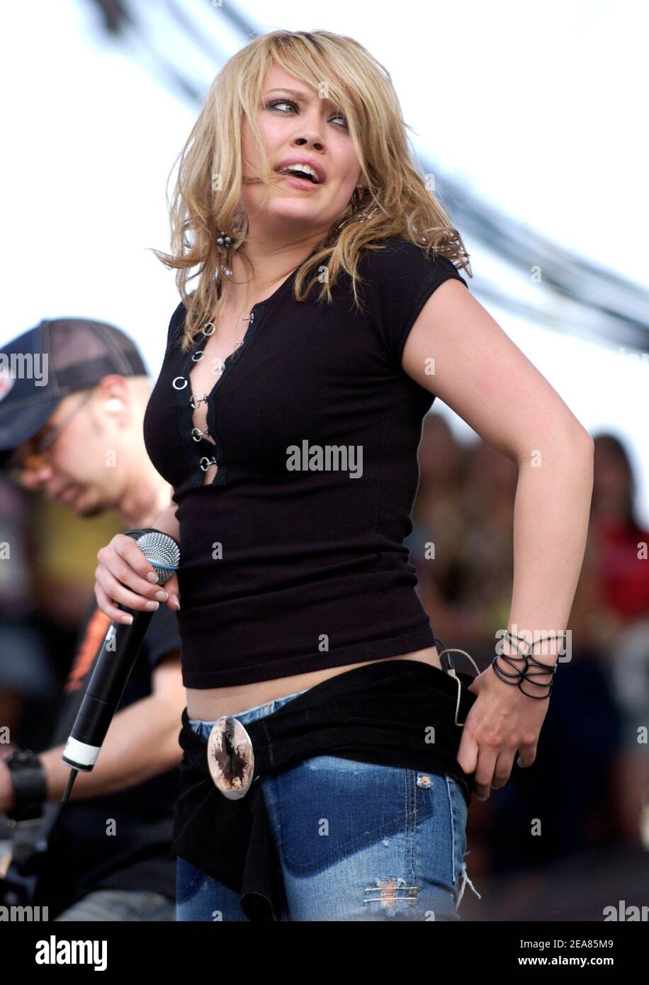 Hilary Duff: Hook 'Em Horns!: Photo 2469548