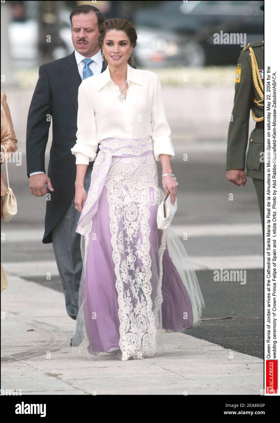 Queen Rania of Jordan arrives at the Cathedral of Santa Maria la Real de la Almudena in Madrid-Spain on saturday May 22, 2004 for the wedding ceremony of Crown Prince Felipe of Spain and Letizia Ortiz. Photo by Abd Rabbo-Hounsfield-Klein-Mousse-Zabulon/ABACA. Stock Photo
