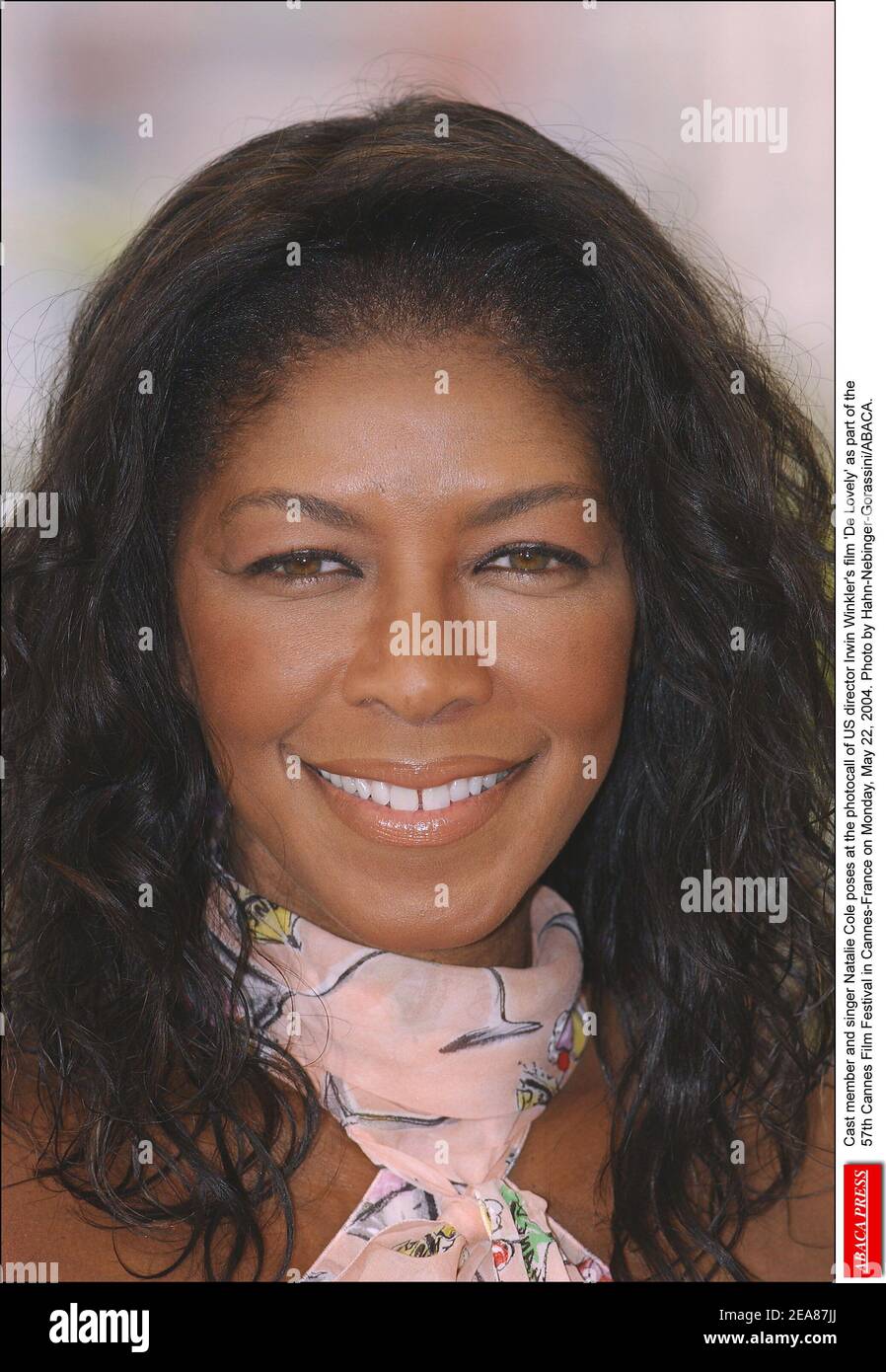 Cast member and singer Natalie Cole poses at the photocall of US director Irwin Winkler's film 'De Lovely' as part of the 57th Cannes Film Festival in Cannes-France on Monday, May 22, 2004. Photo by Hahn-Nebinger-Gorassini/ABACA. Stock Photo