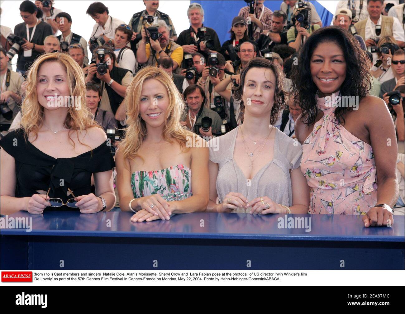 (from r to l) Cast members and singers Natalie Cole, Alanis Morissette, Sheryl Crow and Lara Fabian pose at the photocall of US director Irwin Winkler's film 'De Lovely' as part of the 57th Cannes Film Festival in Cannes-France on Monday, May 22, 2004. Photo by Hahn-Nebinger-Gorassini/ABACA. Stock Photo