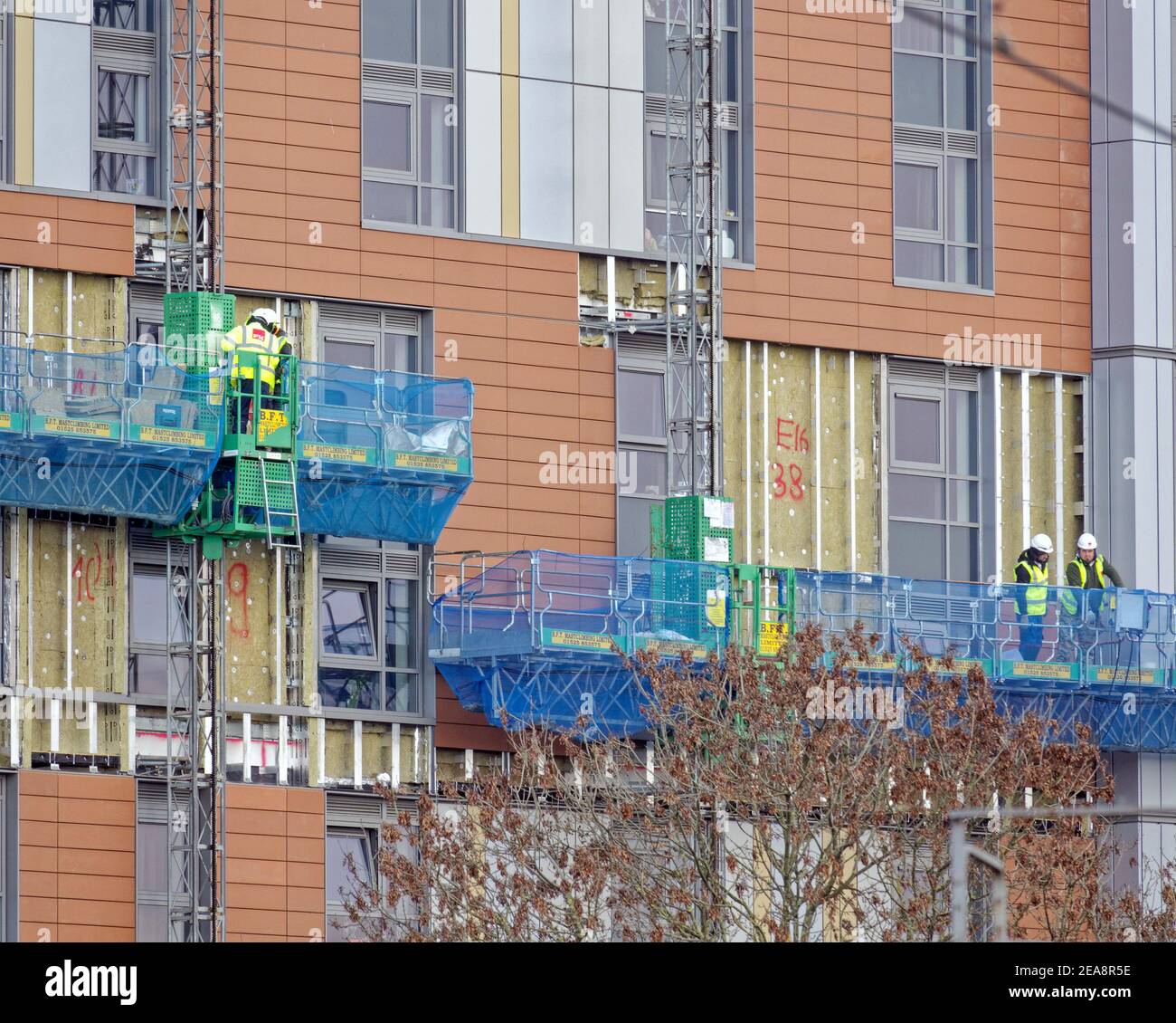 Replace cladding hi-res stock photography and images - Alamy