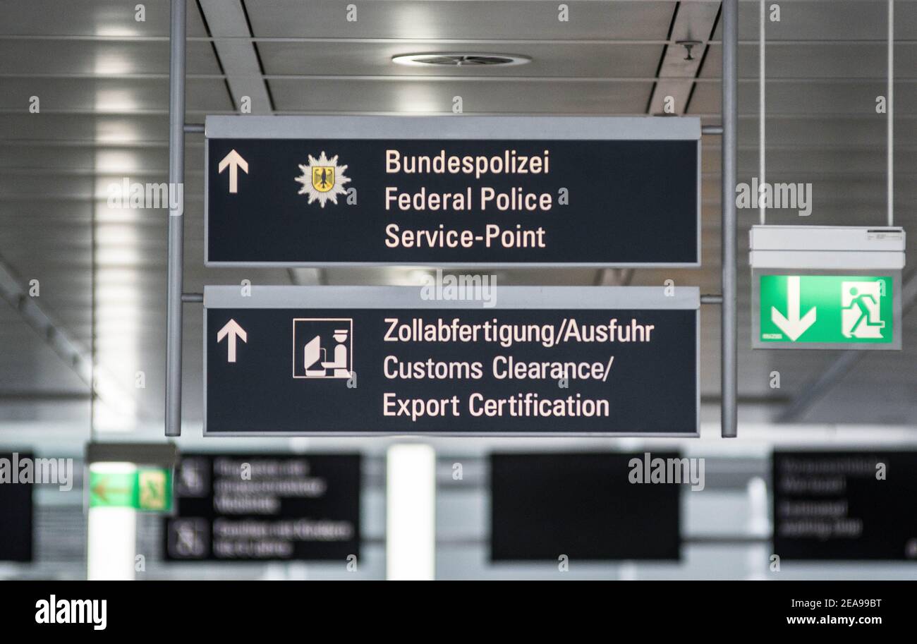 Freising Bei Muenchen, Bavaria, Germany. 8th Feb, 2021. The signs of the German customs and federal police which British citizens will become acquanted with as a result of Brexit. The Bavarian Interior Ministry in collaboration with the German Federal Police (Bundespolizei) and the Grenzpolizei (Border Police) held a presentation on their roles in fighting the Corona pandemic at airports. Part of the strategy to prevent the importation of the novel Coronavirus, particularly the mutant variants prevalent in South Africa, the United Kingdom, and Brazil involves the DEA Digital Entry Regulat Stock Photo