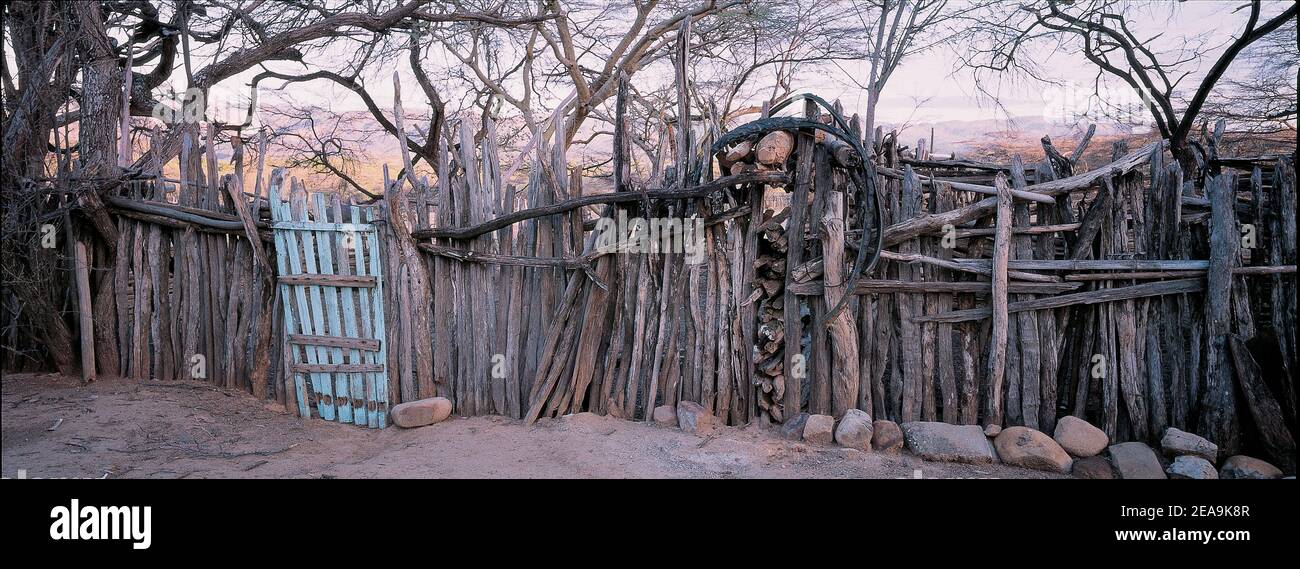 Traditional fencing hi-res stock photography and images - Alamy