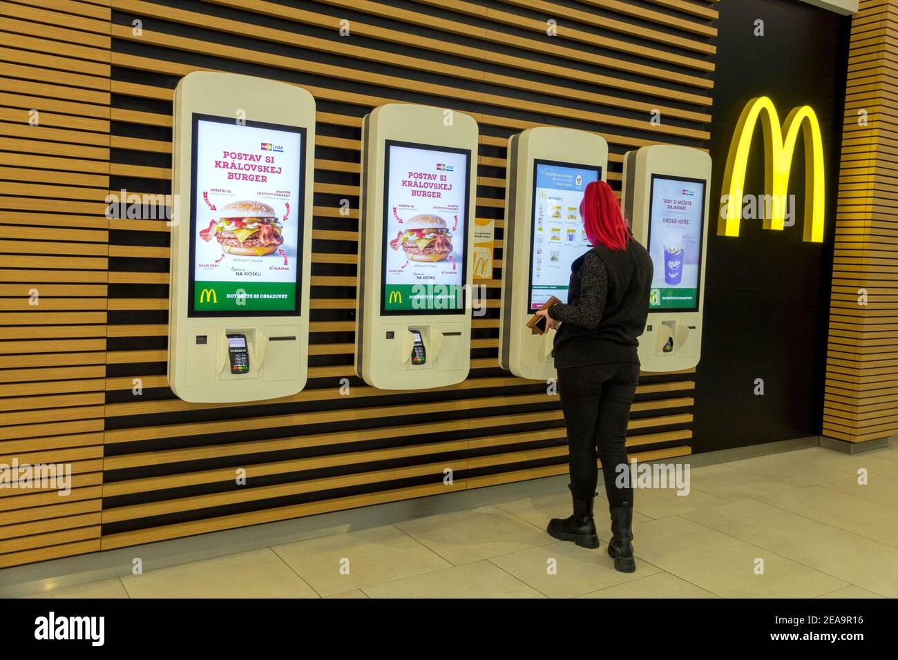self service mcdonalds machine