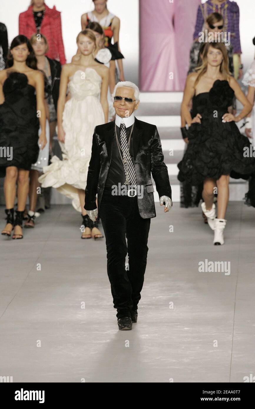 German fashion designer Karl Lagerfeld on the catwalk among models after  Chanel Ready-to-Wear Spring-Summer 2006 collection presentation at the  'Grand Palais', in Paris, France, on October 7, 2005. Photo by  Nebinger-Orban-Zabulon/ABACAPRESS.COM Stock