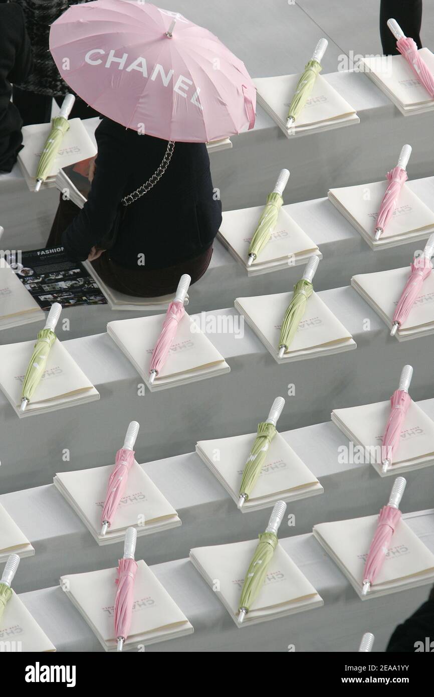 Atmosphere at the Chanel Ready-to-Wear Spring-Summer 2006 collection  presentation, designed by German fashion