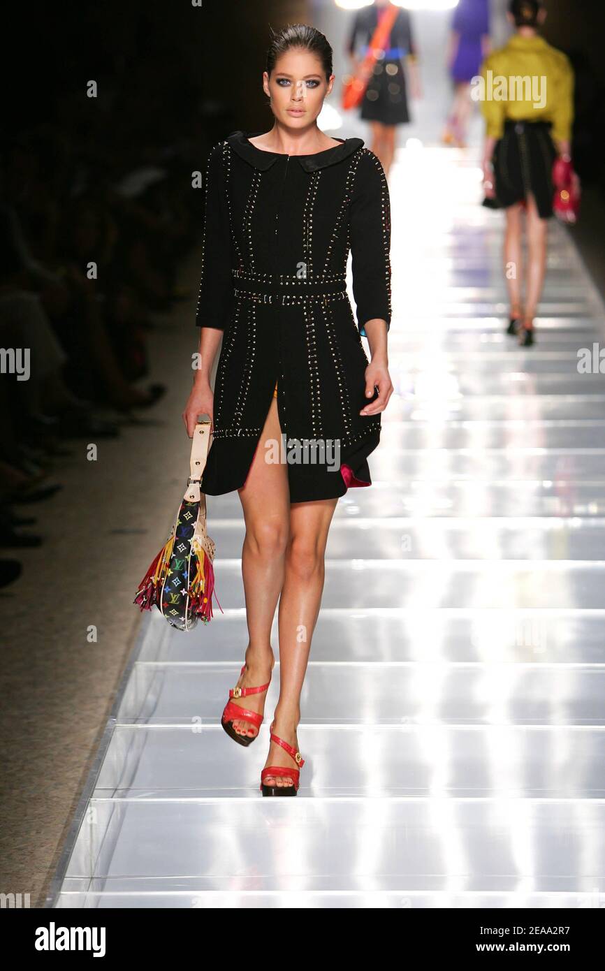 Louis vuitton french fashion house paris hi-res stock photography and  images - Alamy