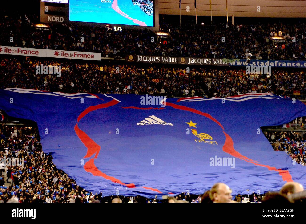 Giant shirt of football Adidas during the international friendly match  between France (O) and Germany (0) at the Stade de France, in Saint-Denis,  France, on November 12, 2005. Photo by Christophe  Guibbaud/CAMELEON/ABACAPRESS.COM
