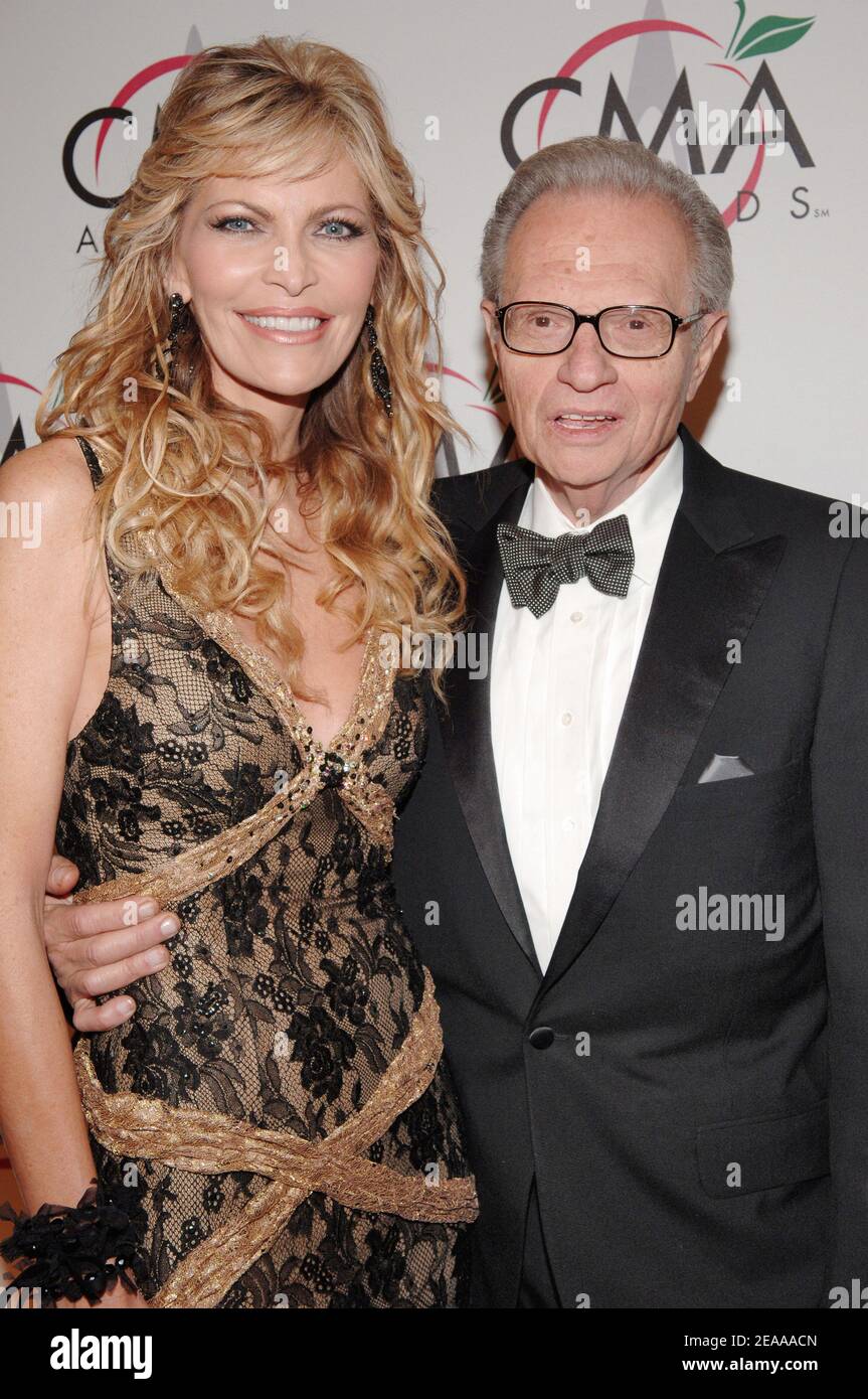 Larry King and his wife Sean King arriving at the 39th Annual Country
