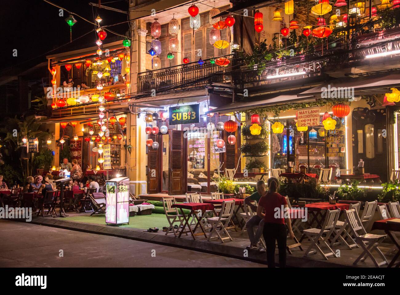 Nighttime restaurant with Chinese lanterns, Hoi An, Vietnam Stock Photo