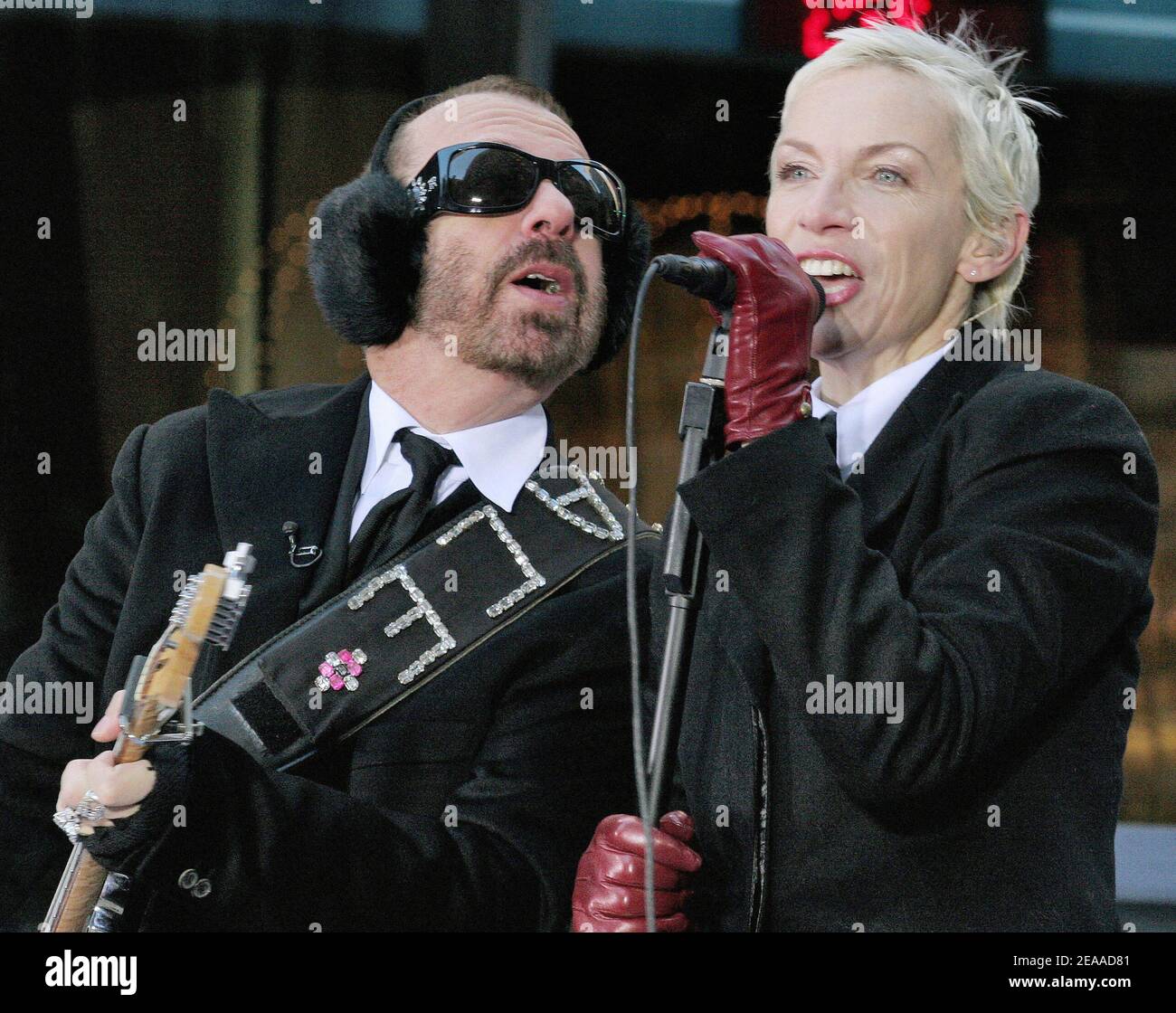 Eurythmics In Concert Hi-res Stock Photography And Images - Alamy