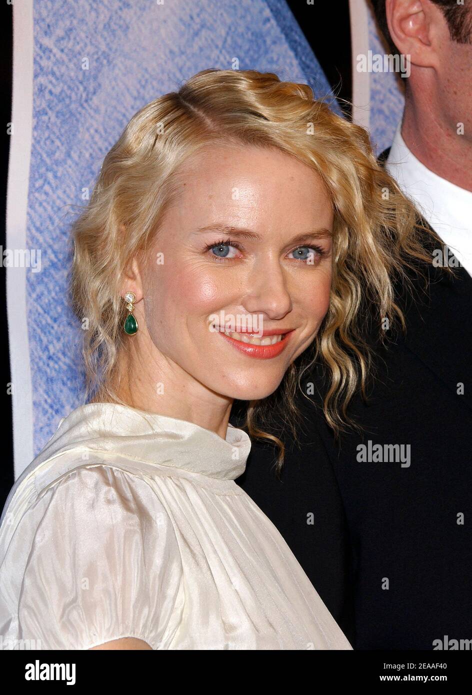 Australian Actress And Cast Member Naomi Watts Poses For Pictures As She Arrives At The King Kong World Premiere Held At The Loews E Walk And Amc Empire Theatre Off Times Square In