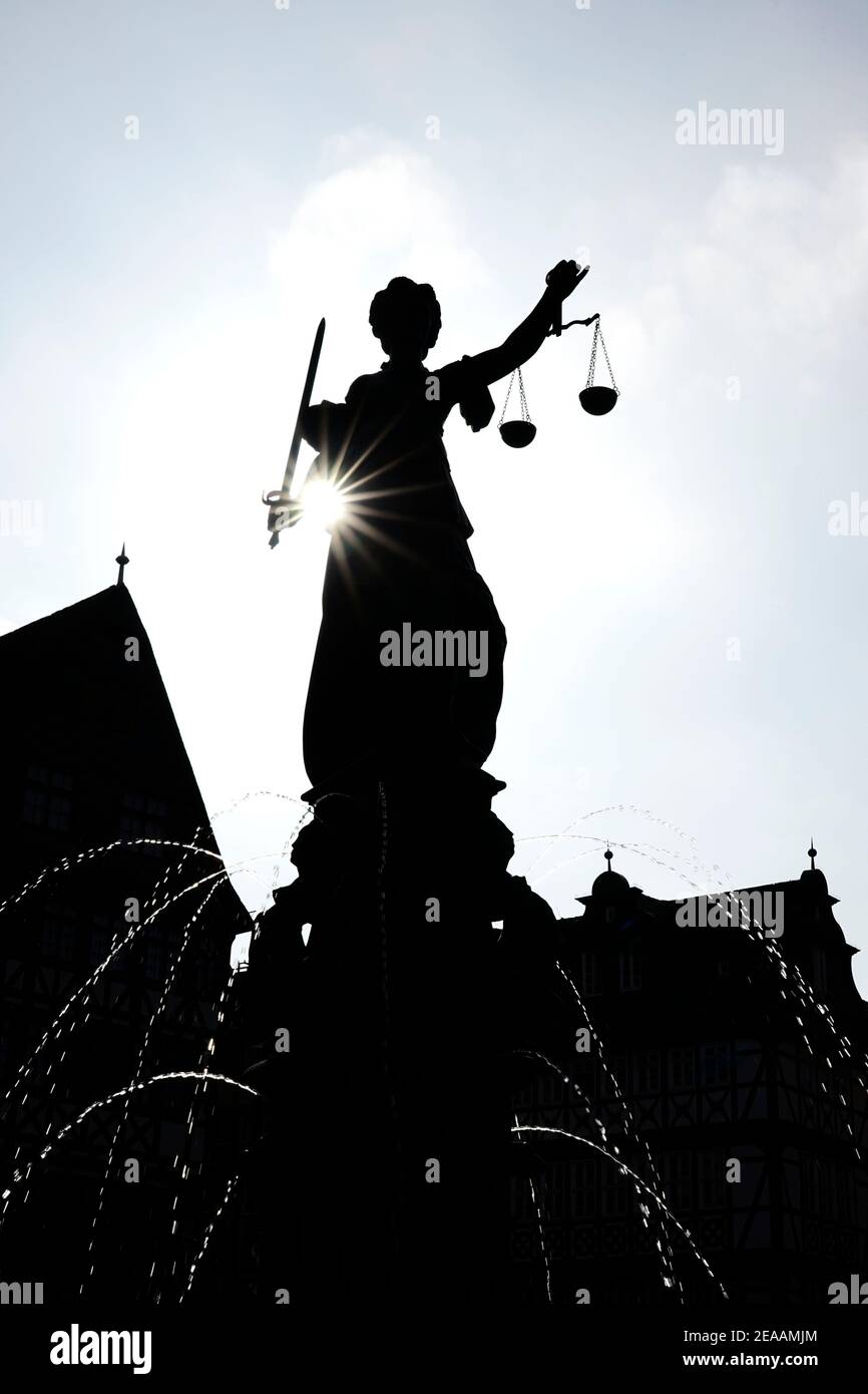 Germany, Hessen, Frankfurt, old town, Römerberg, Fountain of Justice, Justitia, silhouette Stock Photo