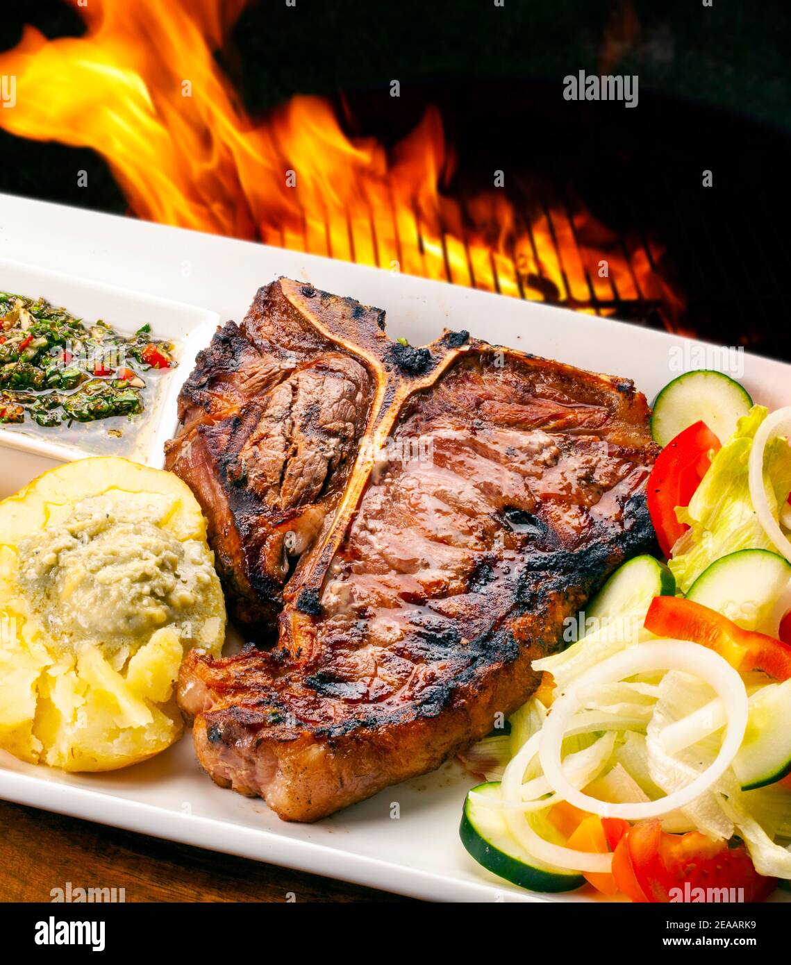 T bone steak potato salad hi-res stock photography and images - Alamy