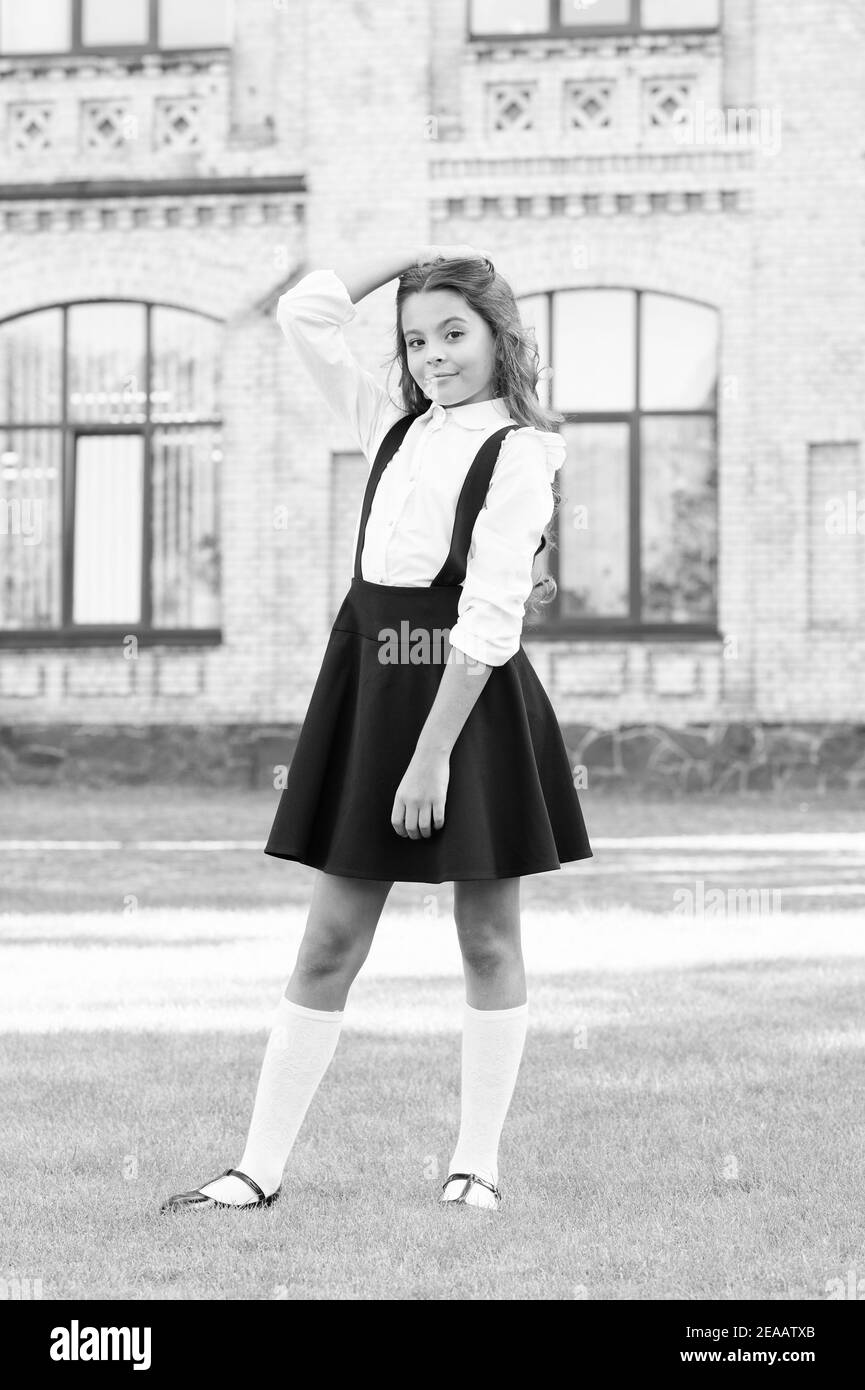 Vintage girl shop outfit
