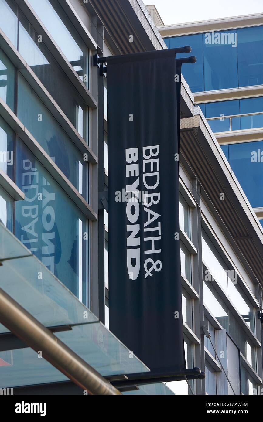 Bed Bath and Beyond home accessories store sign in Vancouver, British Columbia, Canada Stock Photo