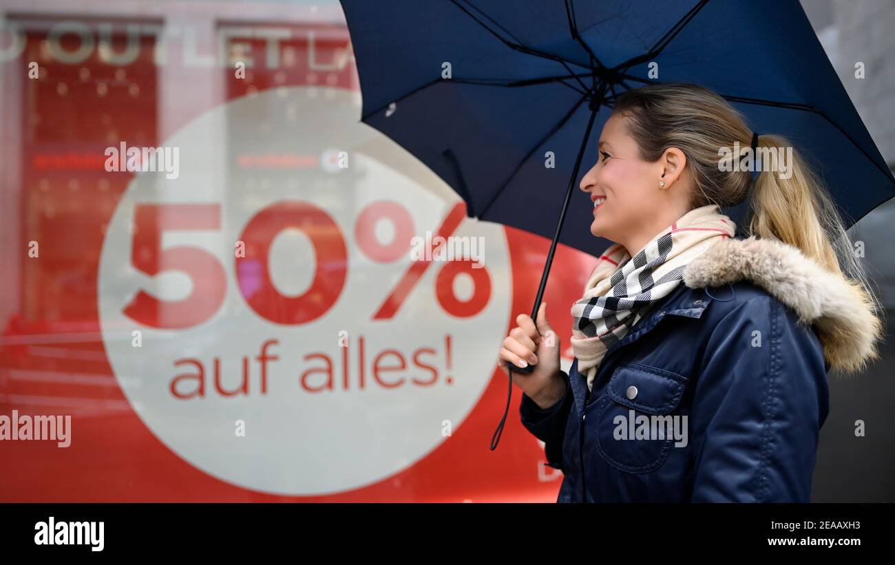 Umbrella sale hires stock photography and images Alamy