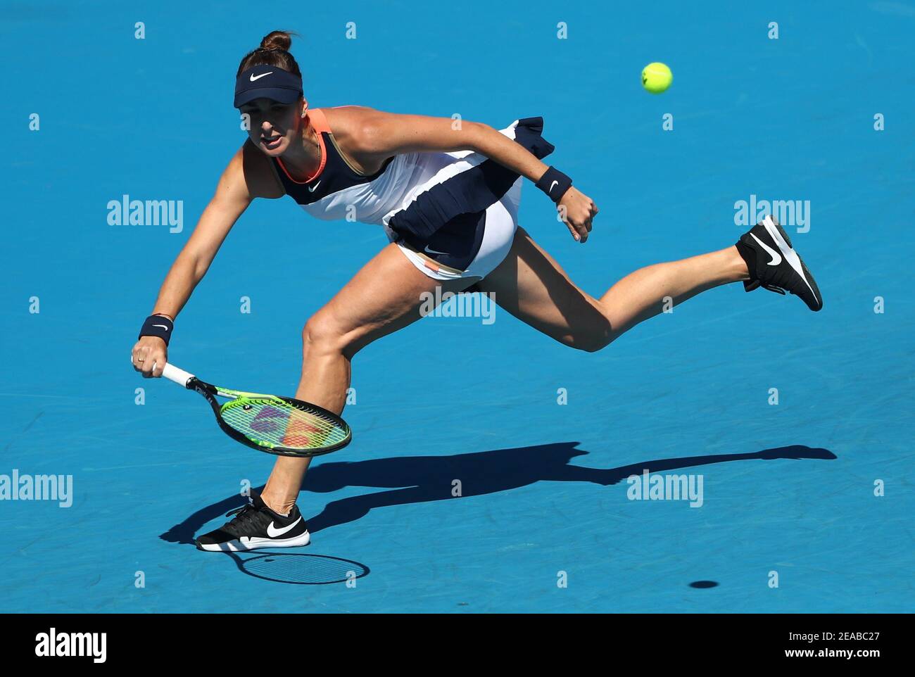 cigaret Marco Polo Bakterie Tennis - Australian Open - Melbourne Park, Melbourne, Australia, February  9, 2021 Switzerland's Belinda Bencic in action during her first round match  against Lauren Davis of the U.S. REUTERS/Kelly Defina Stock Photo - Alamy