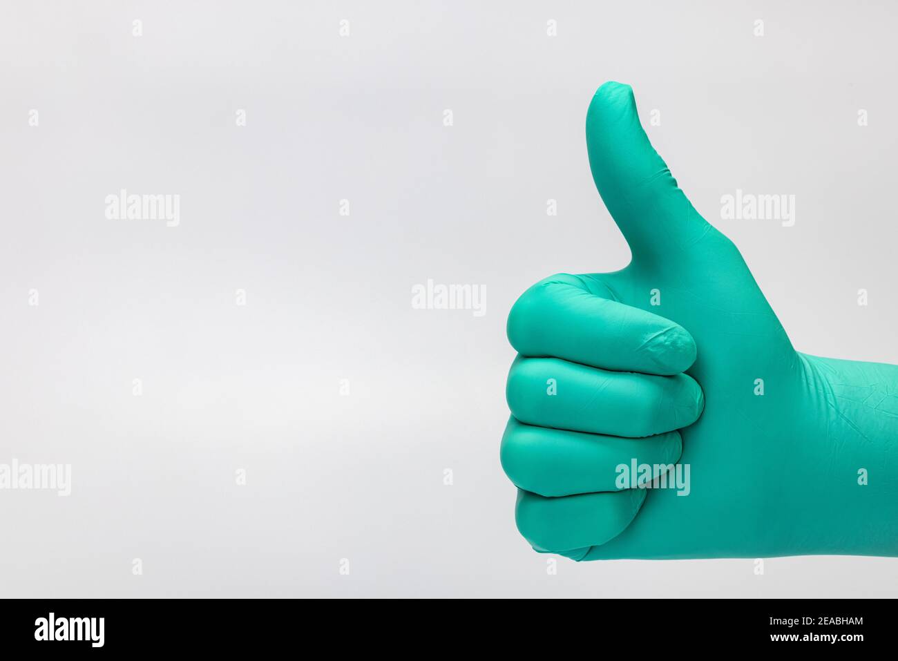 Hand thumbs up hi-res stock photography and images - Alamy