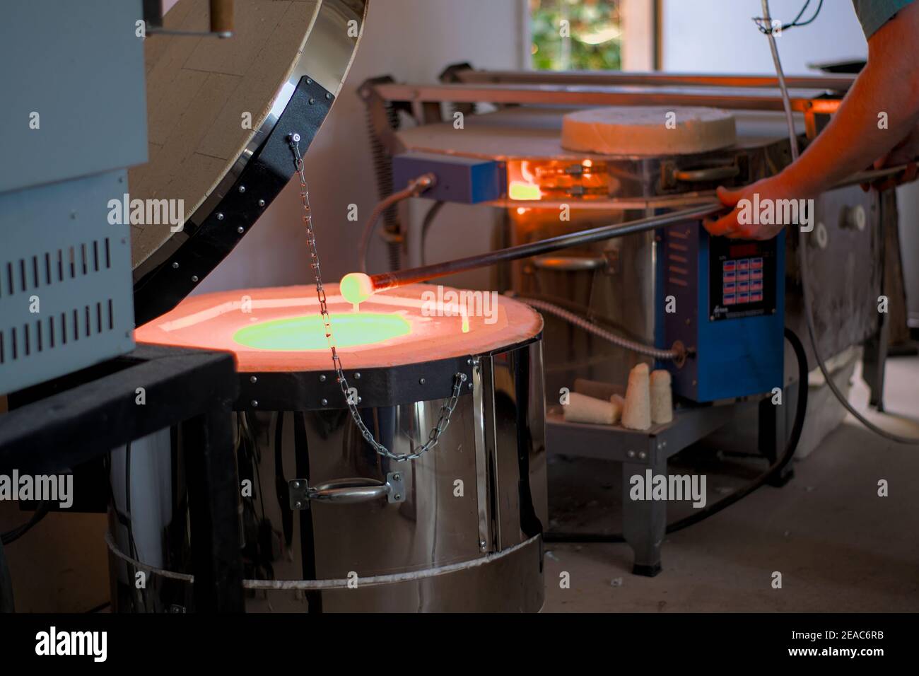 Glass art process hires stock photography and images Alamy