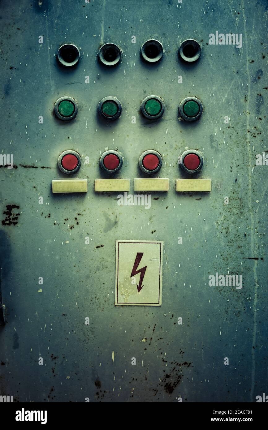 Circuit breaker old hires stock photography and images Alamy