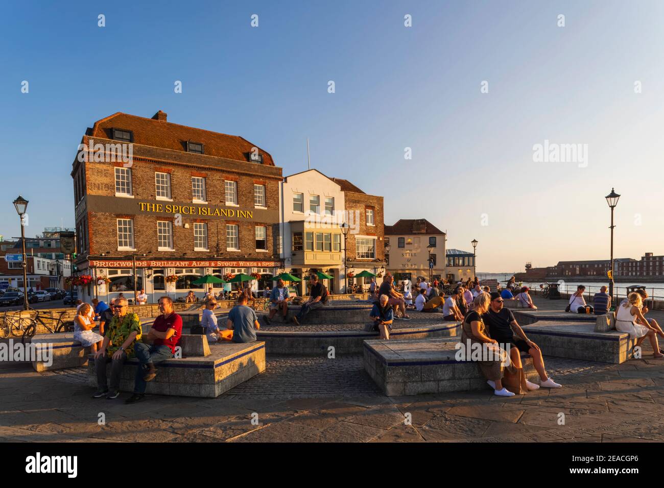 England, Hampshire, Portsmouth, Old Town, Bath Square, Pubs Stock Photo