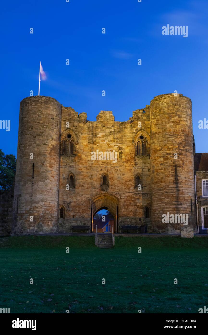 Tonbridge castle kent gatehouse hires stock photography and images Alamy