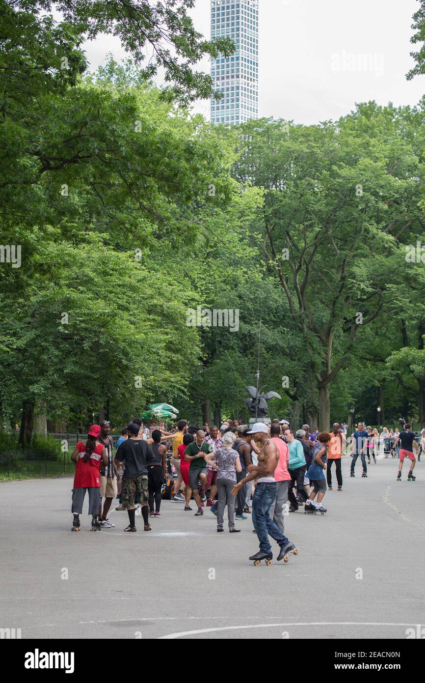 New york central park roller skating hires stock photography and