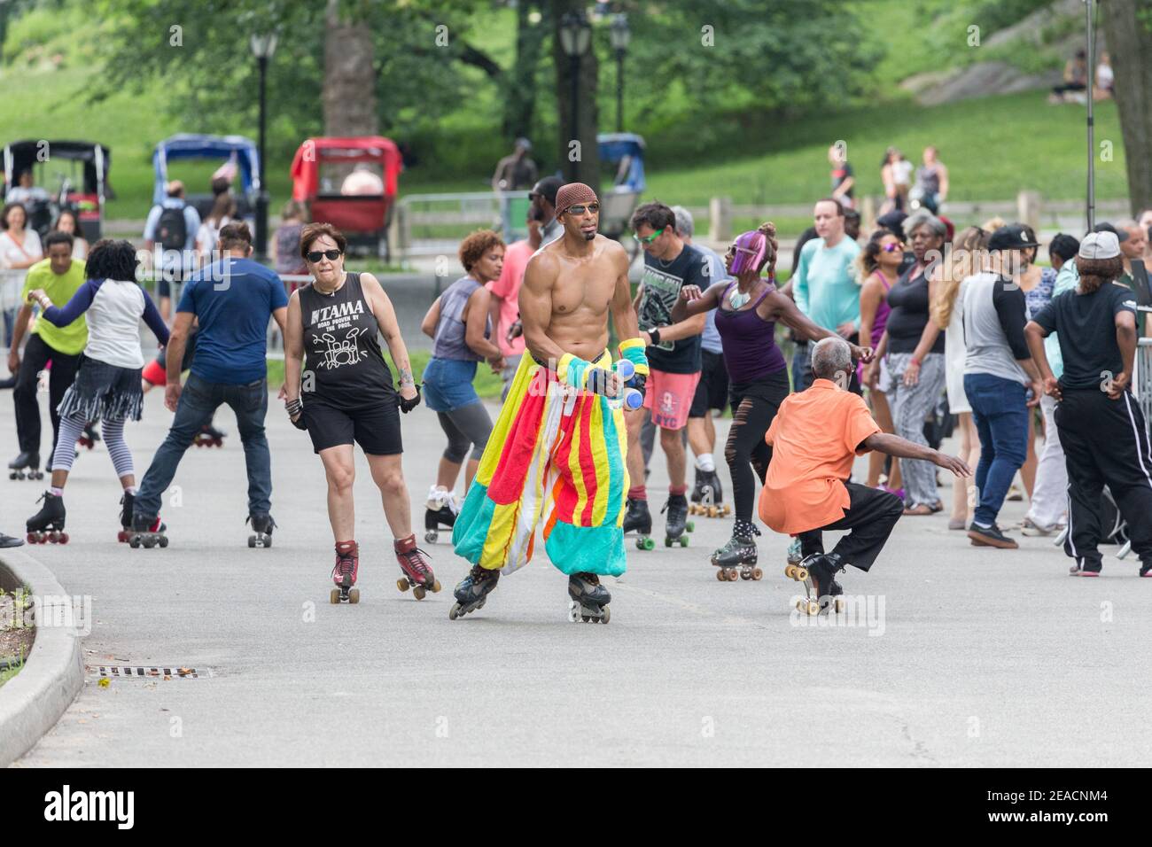 In the warmer months, The Central Park Dance Skaters Association holds  dance roller skating sessions to a live DJ every weekend in Skater's  Circle, lo Stock Photo - Alamy