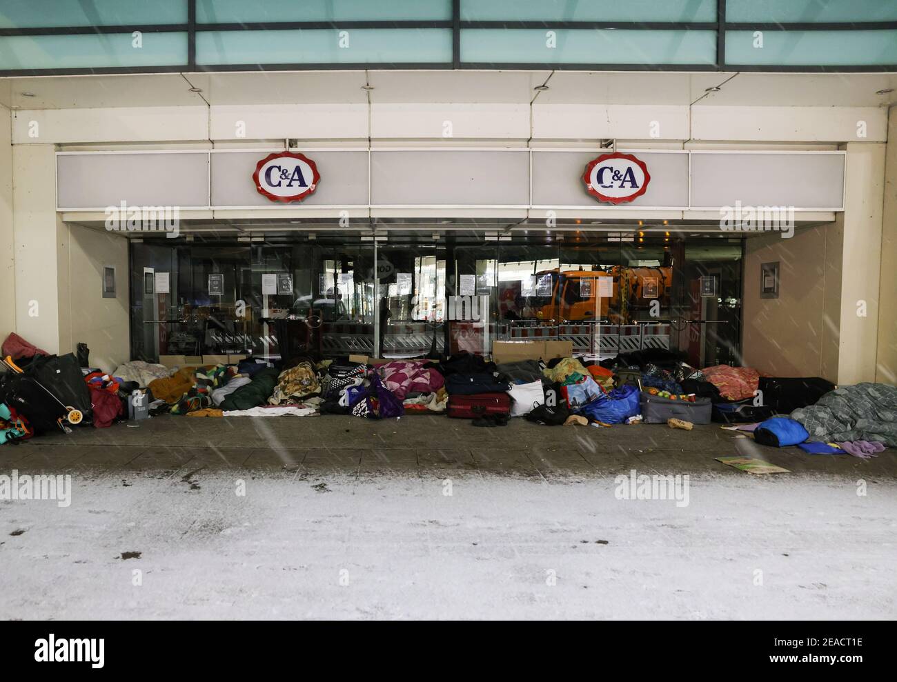 Hamburg, Germany. 09th Feb, 2021. Homeless people have set up their
