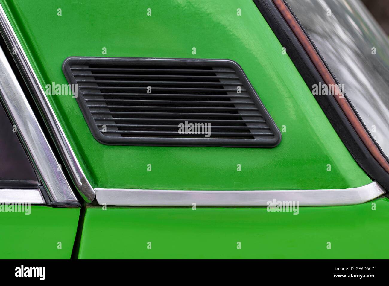 Ventilation grill hi-res stock photography and images - Alamy